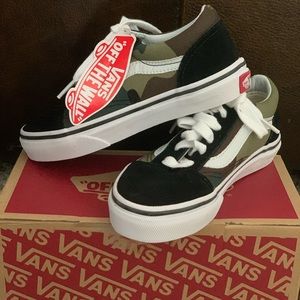 Boys camo Vans